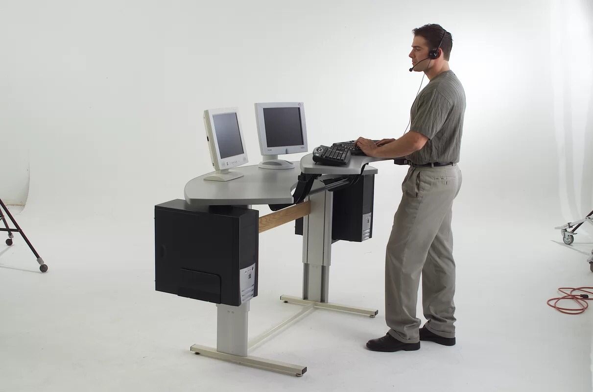 Professional adjustable desk