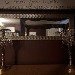 Beautiful Chandelier Stand And Mirror!!