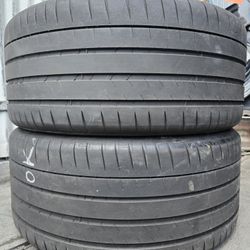 (2) 265 40 21 Michelin Tires