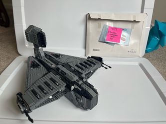 LEGO Star Wars 75323 The Justifier (Bad Batch) + 4 of 5 Minifigs