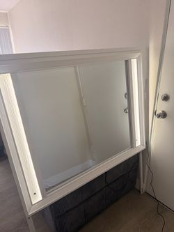 white vanity mirror