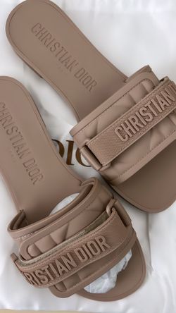 CD Nude Slides sz. 39 (7.5 Women’s)