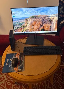 Computer dell UEFI Windows 11 Pro working great