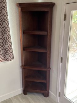 Wooden Corner Bookshelf