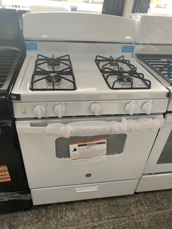 Gas Stove 4 Burners - Great Deal!
