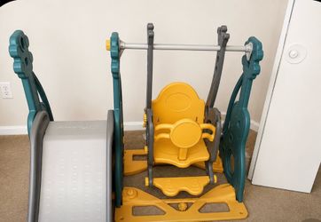 Toddler swing set