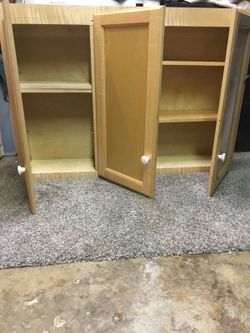 Bathroom medicine cabinet