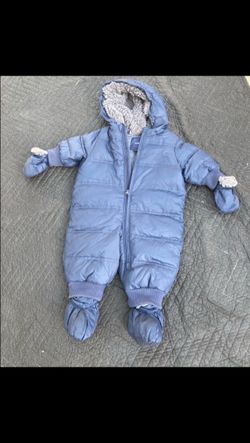 Baby Gap size 0-6M Down Puffer Snowsuit with Hood and Mittens