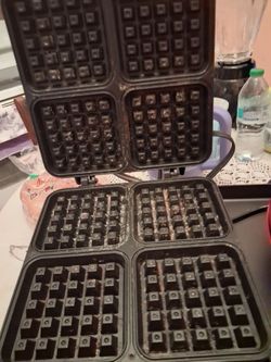Waffle maker