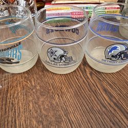 collectible NFL team cups 90s
