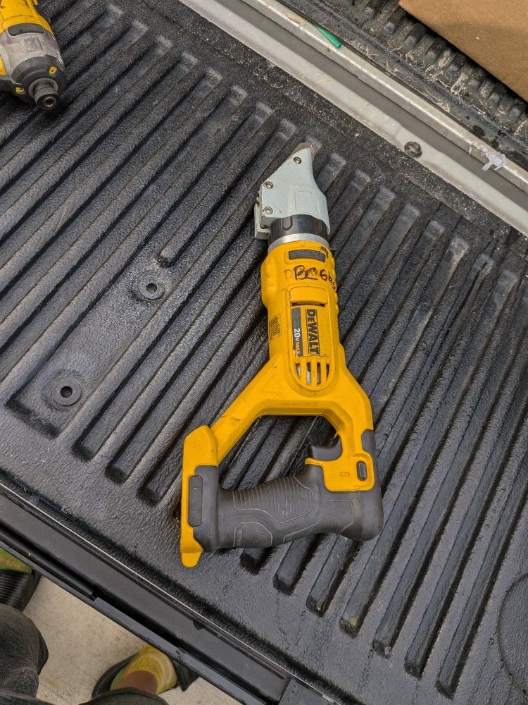 DeWalt Snips