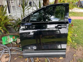2018-2024 GMC TERRAIN FRONT DRIVER SIDE DOOR