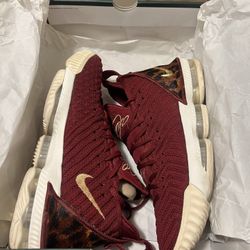 Nike LeBron 16 King 