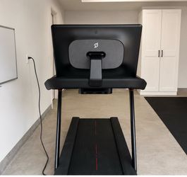 2022 Peloton TR02 Treadmill