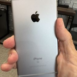 iPhone SE. Works Great. No Scratches Or  Chips. Great Condition. $75.00