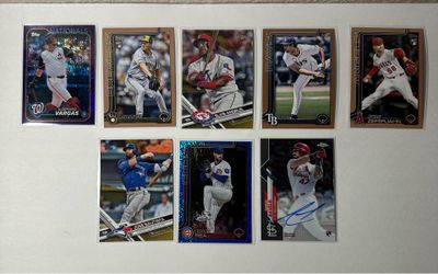 LOT OF 8 BASEBALL CARDS  #D 1 AUTO TOPPS