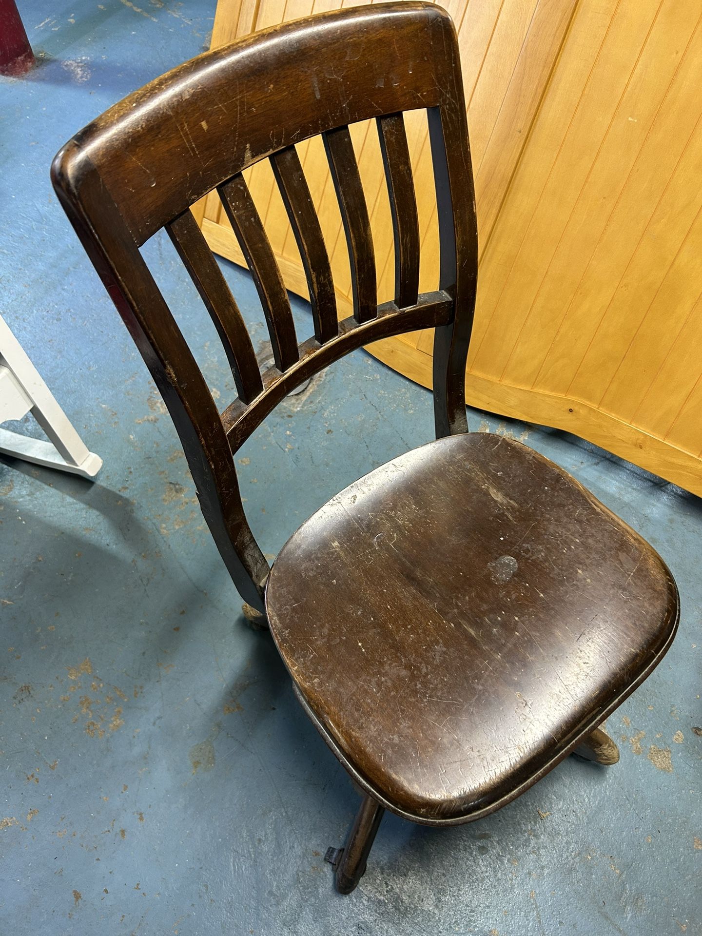 Antique WH Gunlocke Quartersawn Oak Adjustable Swivel Library Office Desk Chair