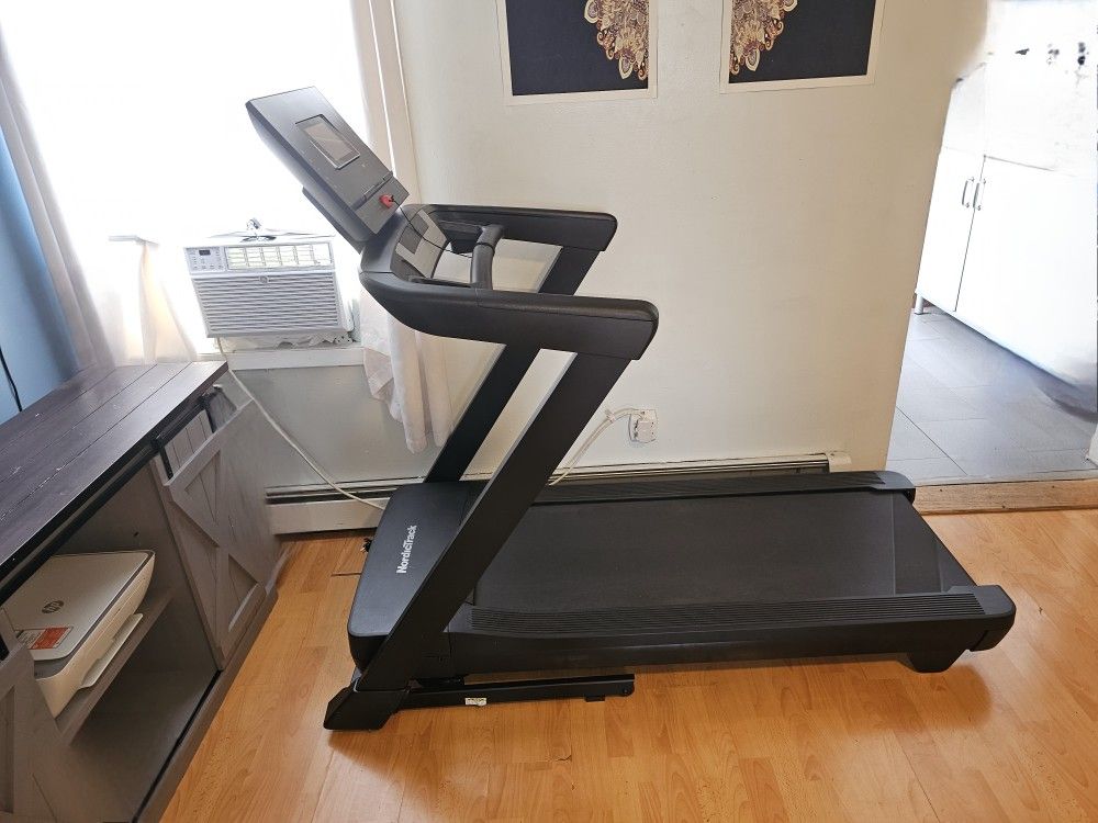 Nodictrack Treadmil