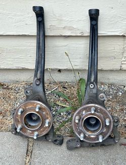 Charger rt 2019 front spindals / knuckles and calipers