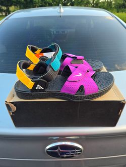Nike ACG Air Deschutz Sandals -- Sz 11