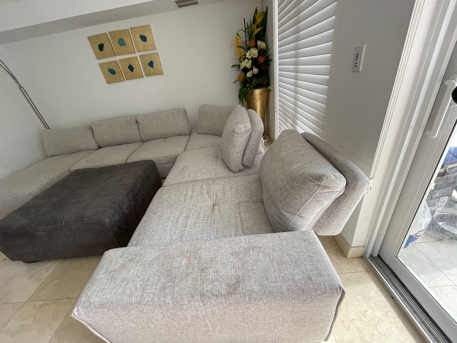 Laney Park Dark Gray 6 Pc Sectional for Sale in Aventura FL OfferUp