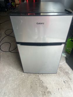 Mini fridge