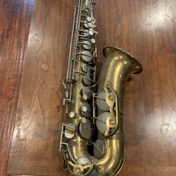 FE  Olds & Sons Saxophone 