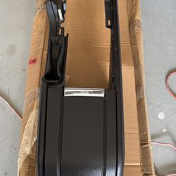 10-14 Ford Mustang Console 