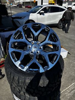 SET OF FOUR 22” CHEVY GMC WHEELS AND TIRES