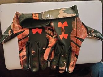 Under Armour Football Gloves