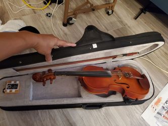 3/4 Size Violin with Case and Bow