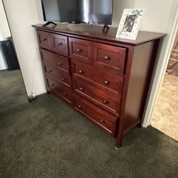 Queen Size Bed Frame And Dresser
