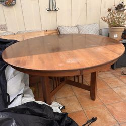 Table and 6 Chairs 