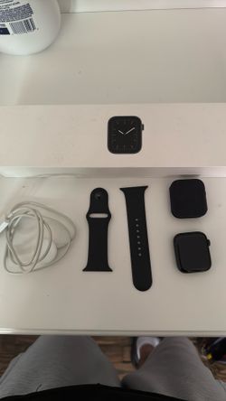 Apple Watch Series 5  44mm
