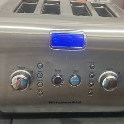 KITCHEN AID 4-SLICE TOASTER WITH ONE-TOUCH LIFT/LOWER AND DIGITAL DISPLAY KMT423CU