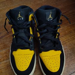 Nike Air Jordan 1 Retro Mid (New Love) 2017