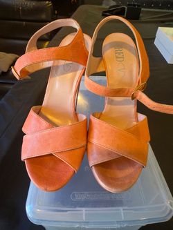 RED V soft peach Leather Strappy Heeled Sandals, size 37