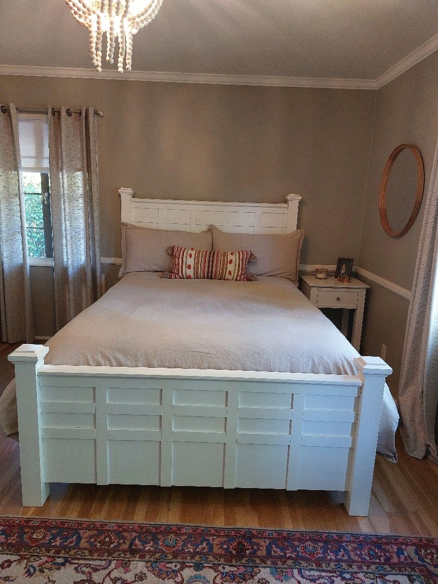 Queen Size Bedroom Set