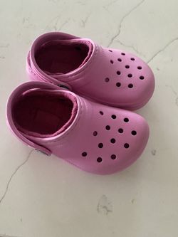 Kids Girls Pink Fuzzy Crocs Size 8 Worn Inside
