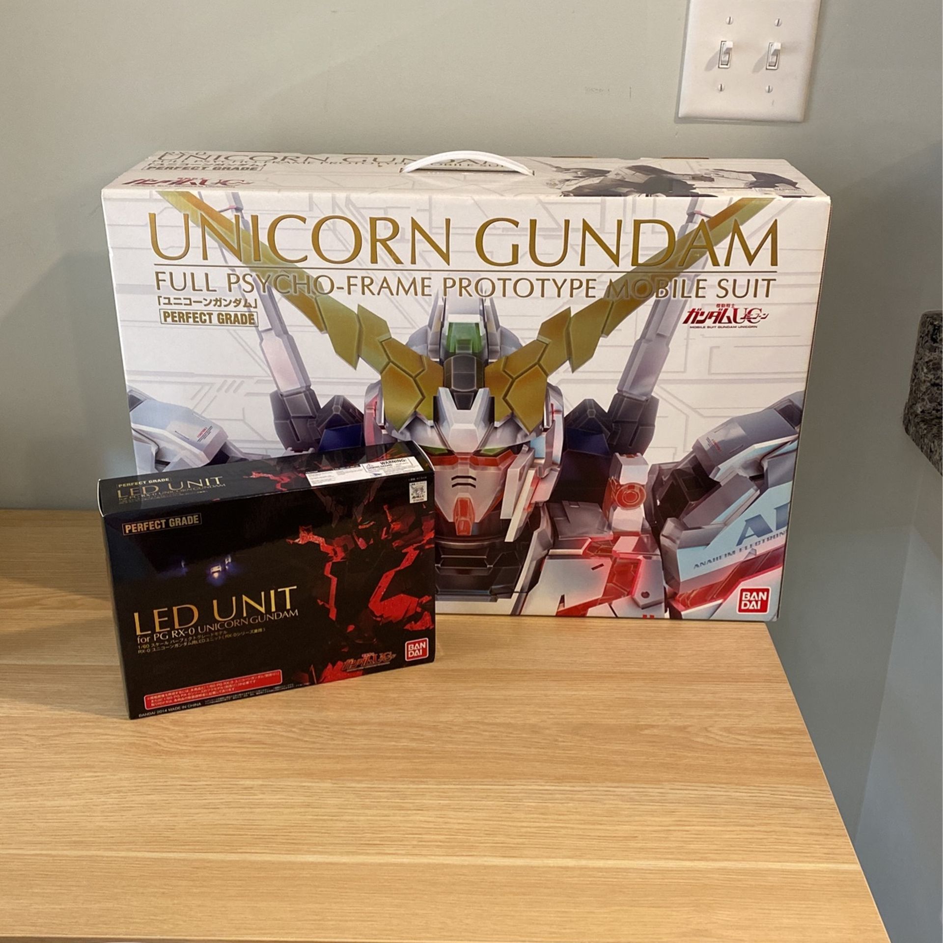 PG Unicorn Gundam + LED Unit SET [NEW]