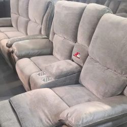 Brand New! 2pc Motion Living Room Set😍/ Take it home with only $39down/Hablamos Español Y Ofrecemos Financiamiento🙋🏻‍♂️