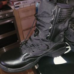 Size 11 / Nike SFB Air Field 8" Tactical frame Sole / GORE - TEX