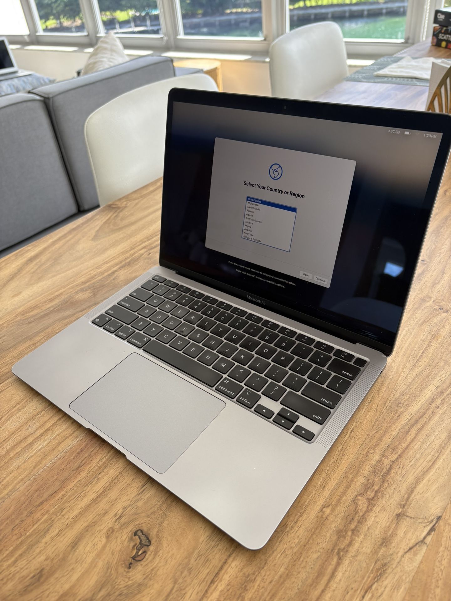 Macbook Air 13” (late 2020) M1 with 1TB SSD, 16GB RAM, Excellent Condition