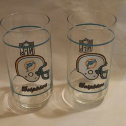 Vintage Pair of 1980s Miami Dolphins Football NFL Mobil Gas Station Fans Glasses 