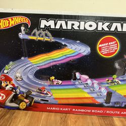 Brand New Unopened Hot Wheels Mario Kat Rainbow Road Raceway Kart Set