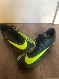 Nike CR7 indoor/futsal soccer shoes