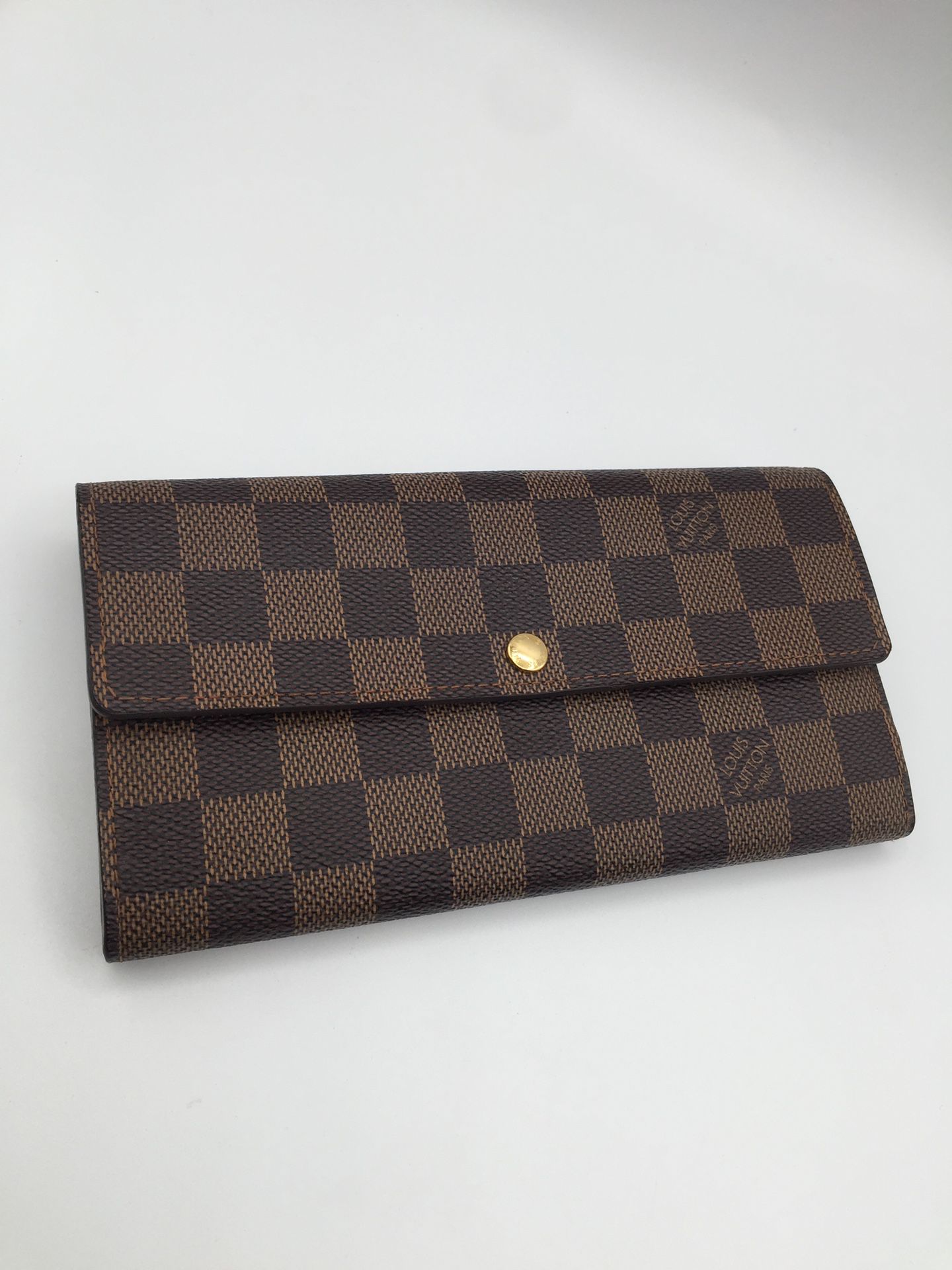 Louis Vuitton Damier Ebene Sarah Wallet Authentic for Sale in Fort Wayne,  IN - OfferUp
