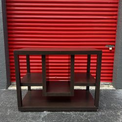 SHELF UNIT/ TV STAND/ IN GREAT CONDITION/ DELIVERY NEGOTIABLE