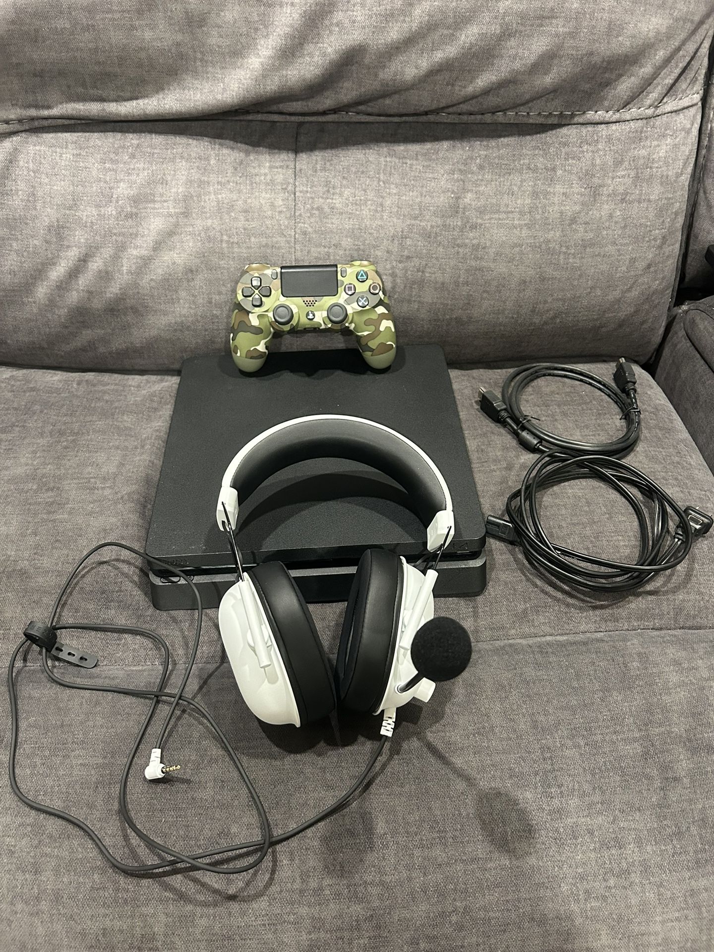 PS4 Slim 1TB storage bundle 