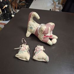 Set Of 3 Mid 20th Century Hand Sewn Plush Cats W/Lace - Collectible Due To Age & Being Home Made